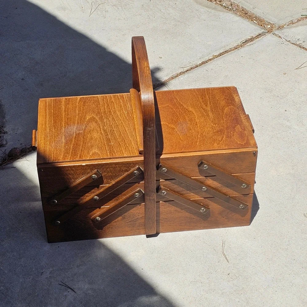 Vintage Strommen Bruk Norway MCM Accordion Wood Sewing Box Craft Storage Caddy